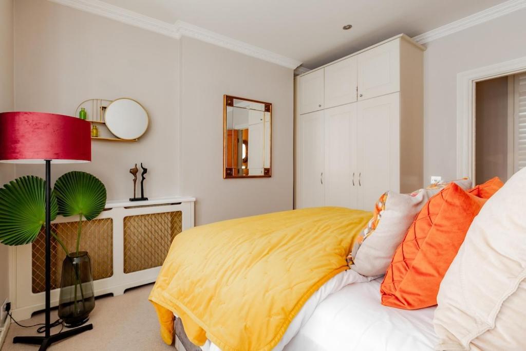 Revamped & Luxxe For Covent Garden Lovers! Adorable City Home For Families & Friends Londen Buitenkant foto