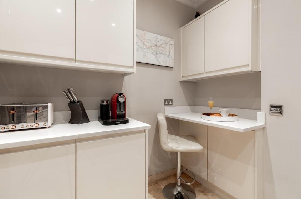 Revamped & Luxxe For Covent Garden Lovers! Adorable City Home For Families & Friends Londen Buitenkant foto
