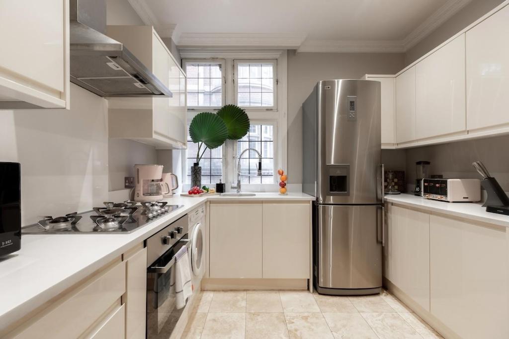 Revamped & Luxxe For Covent Garden Lovers! Adorable City Home For Families & Friends Londen Buitenkant foto