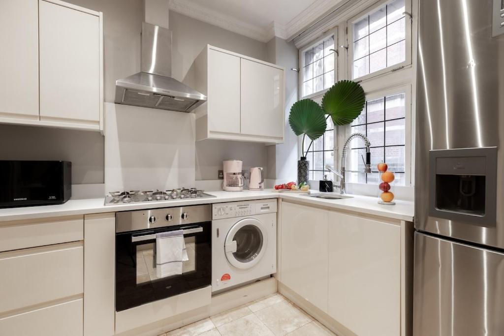 Revamped & Luxxe For Covent Garden Lovers! Adorable City Home For Families & Friends Londen Buitenkant foto