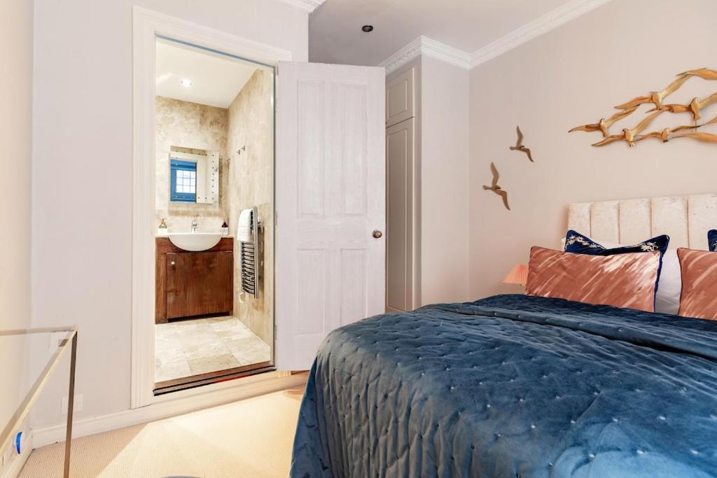 Revamped & Luxxe For Covent Garden Lovers! Adorable City Home For Families & Friends Londen Buitenkant foto